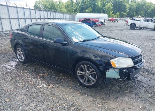 2013 DODGE Avenger