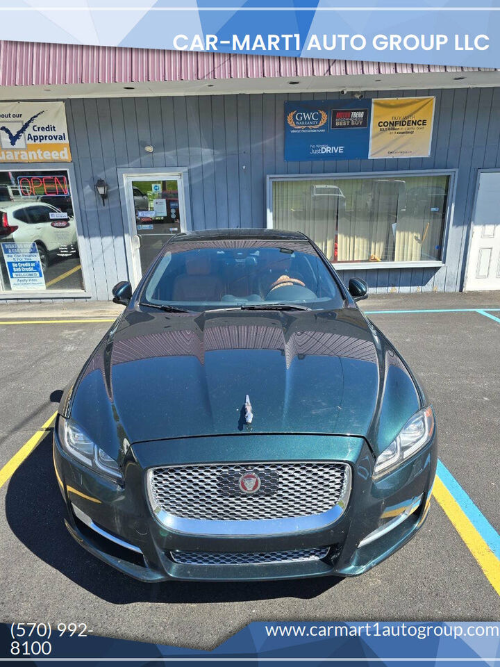 2017 JAGUAR XJ