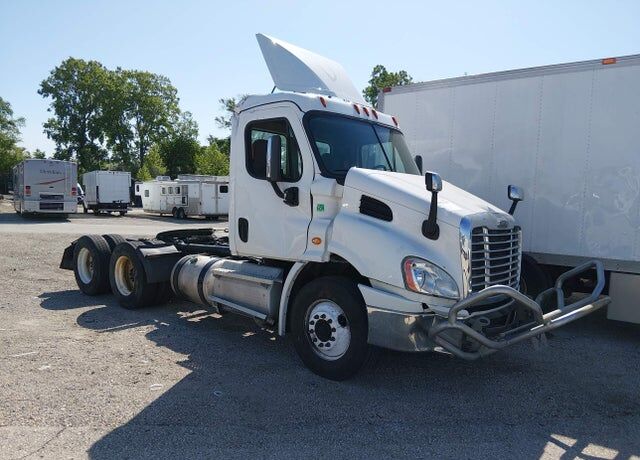 2020 FREIGHTLINER Cascadia