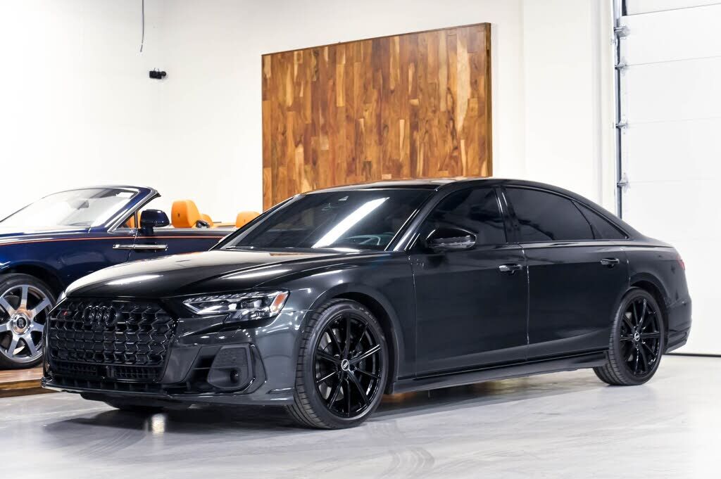 2022 Audi S8