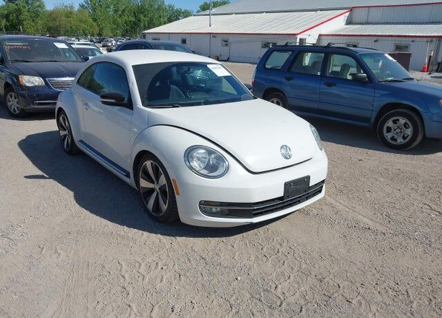 2012 VOLKSWAGEN Beetle