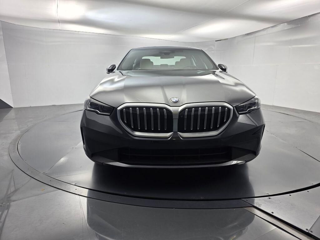 2024 BMW 530i