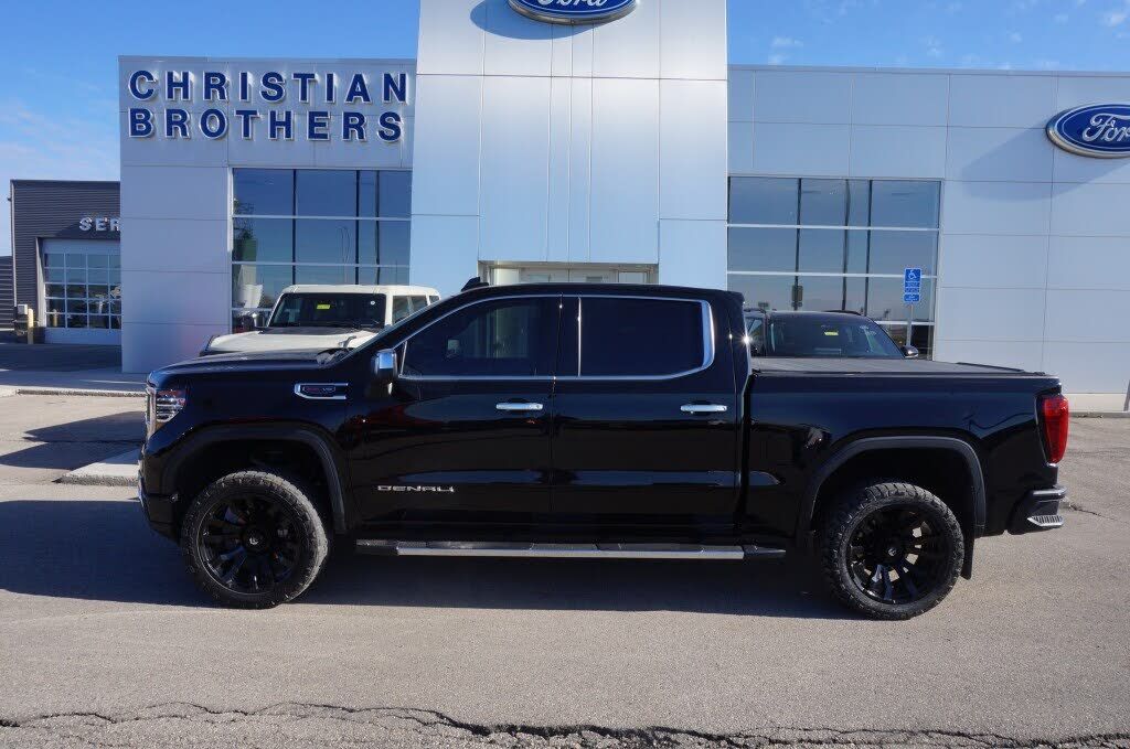 2023 GMC Sierra