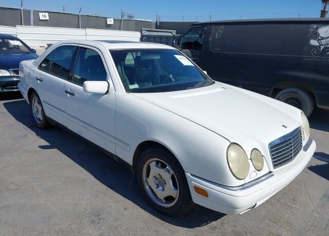 1998 MERCEDES-BENZ E-Class