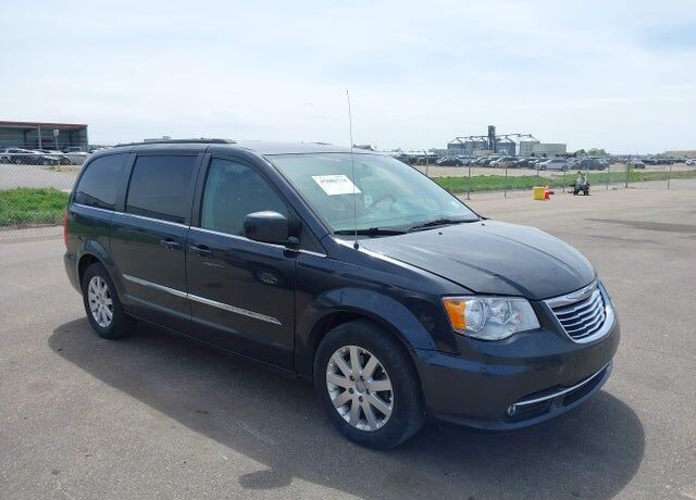 2014 CHRYSLER Town and Country