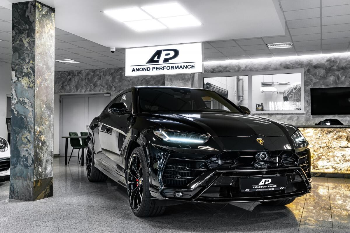 2022 LAMBORGHINI URUS