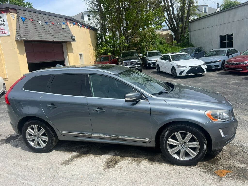2016 VOLVO XC60