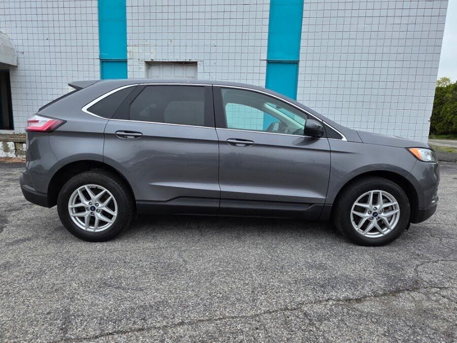2022 FORD Edge