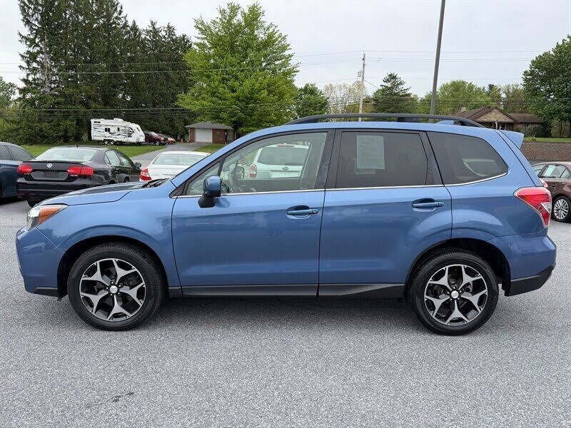 2016 SUBARU Forester