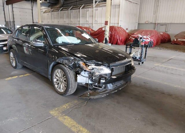 2011 CHRYSLER 200
