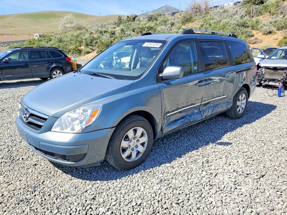Hyundai Entourage