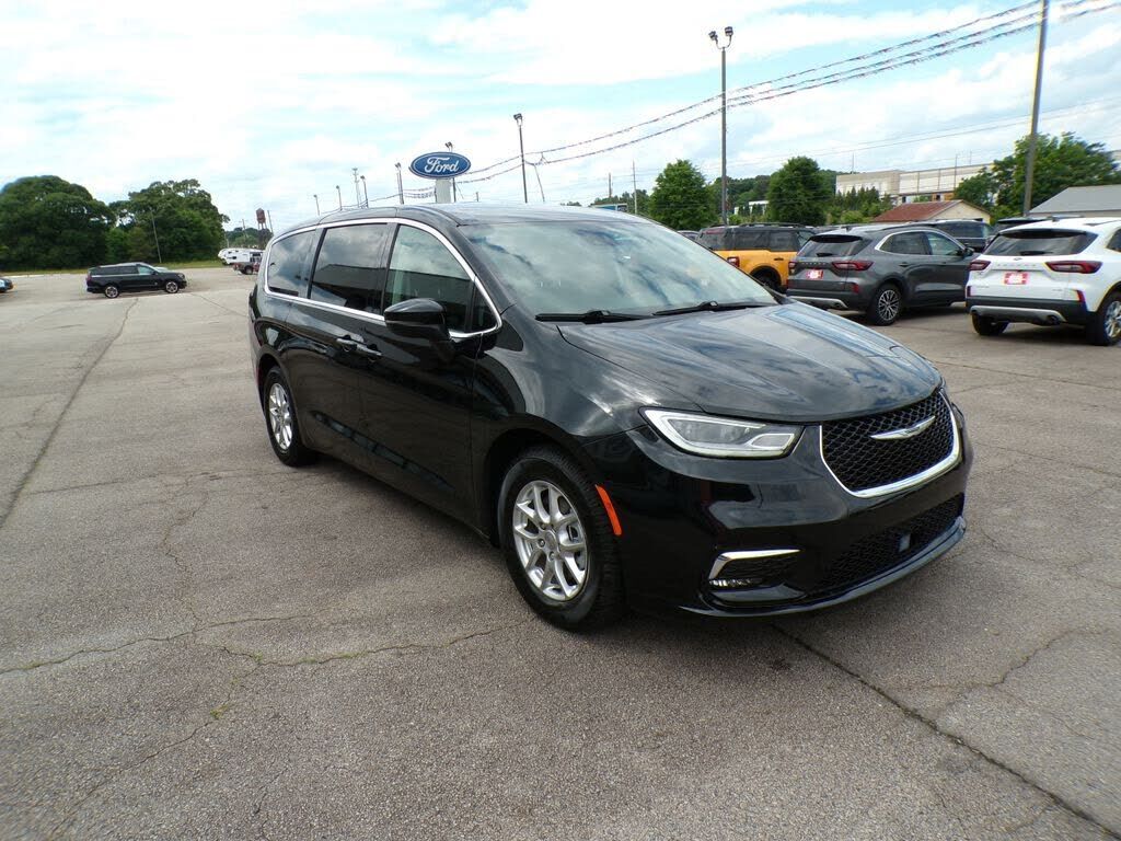 2023 CHRYSLER Pacifica