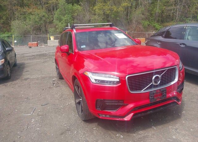 2017 VOLVO XC90