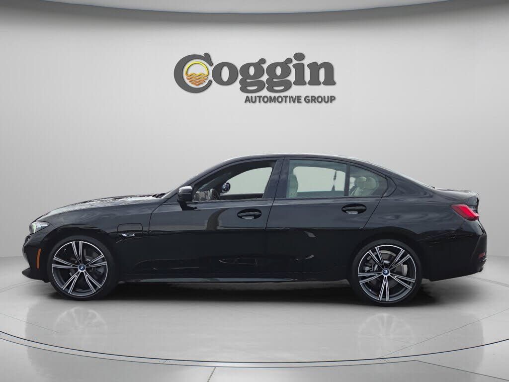 2023 BMW 330e