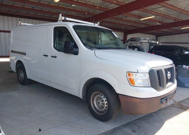 2016 NISSAN NV