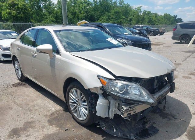 2013 LEXUS ES