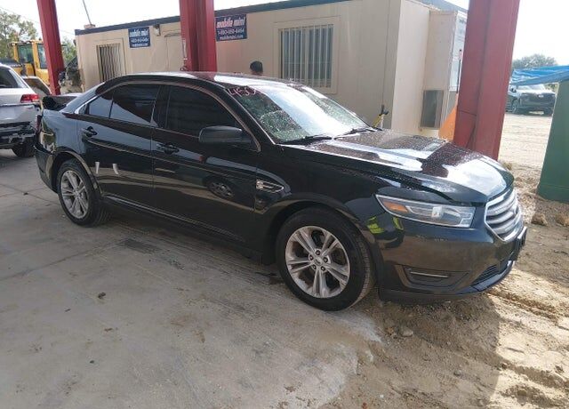 2015 FORD Taurus
