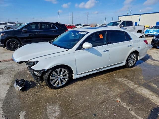 2012 TOYOTA Avalon