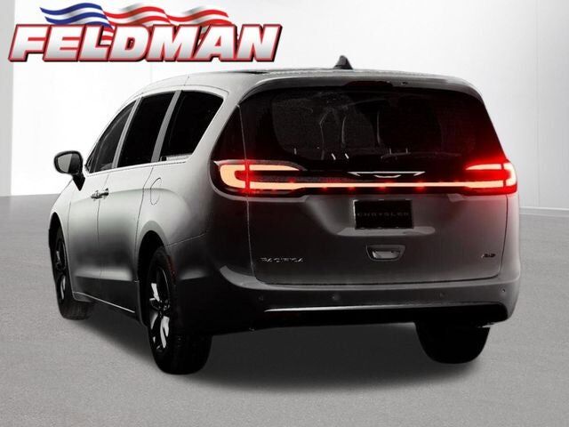 2027 CHRYSLER Pacifica