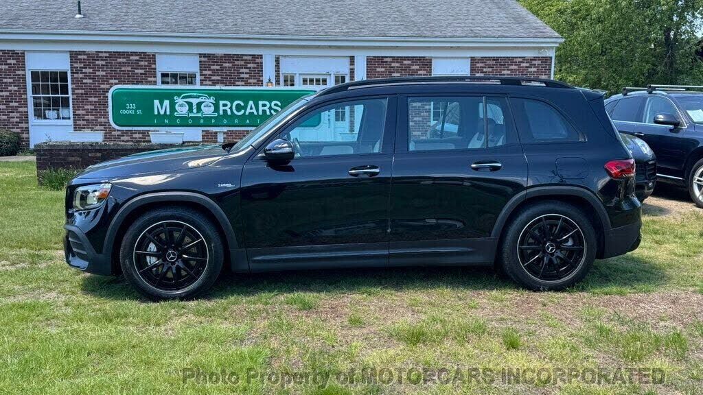 2022 MERCEDES-BENZ GLB-Class