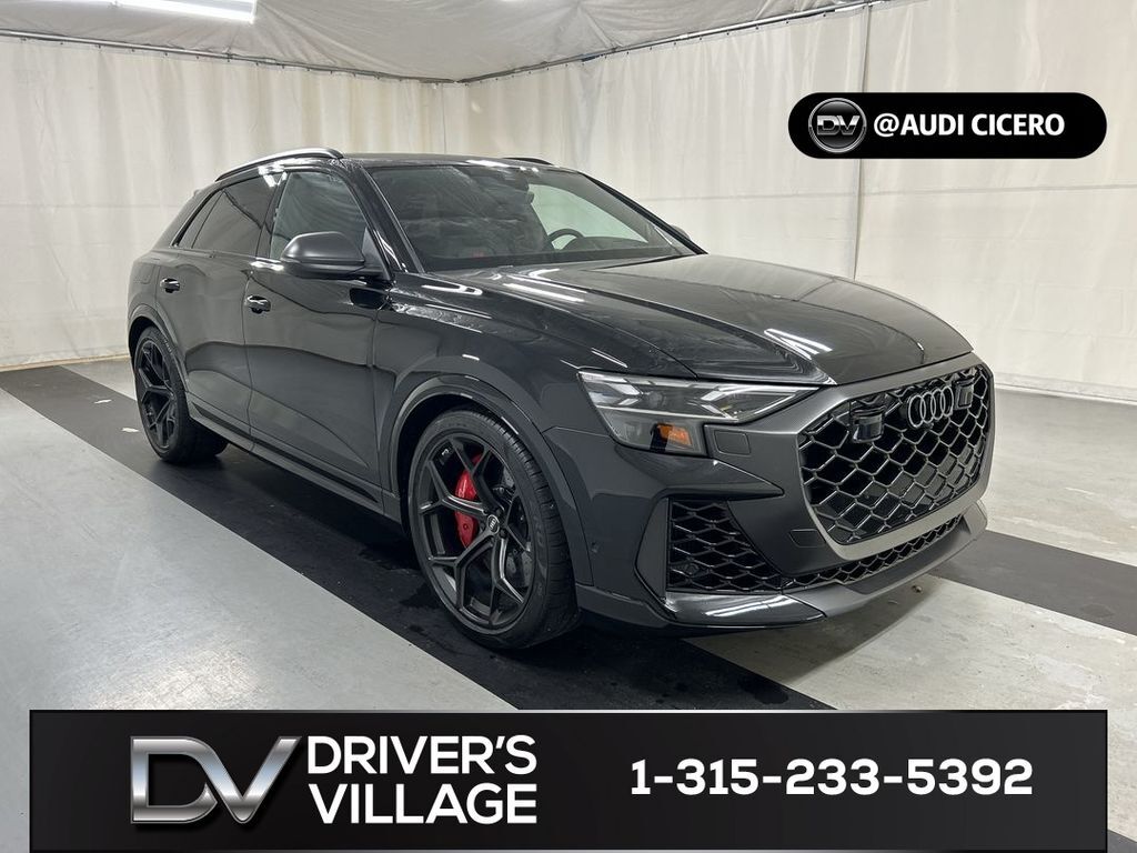 2025 AUDI RS Q8