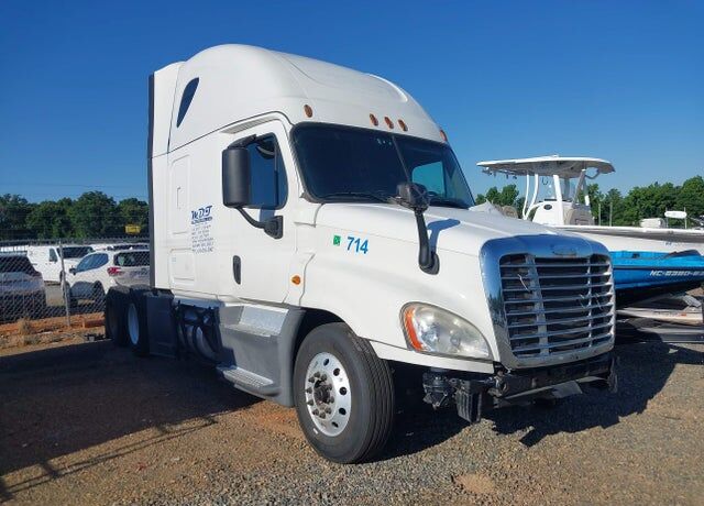 2019 FREIGHTLINER Cascadia