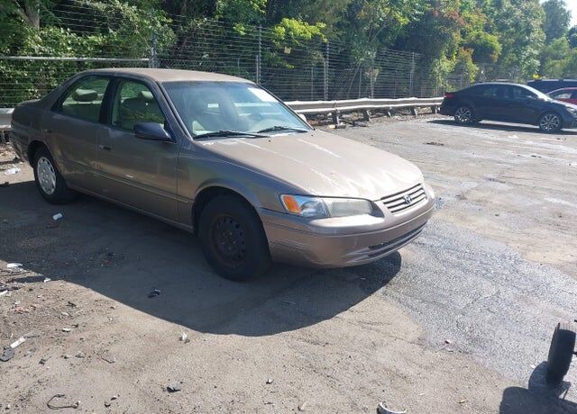 1999 TOYOTA Camry