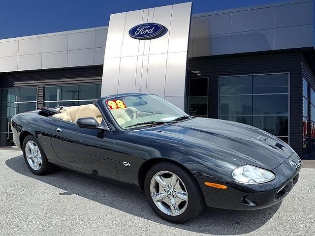 Jaguar XK8
