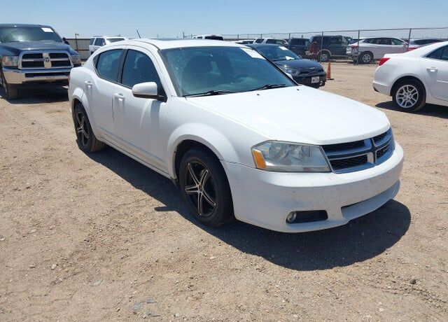2013 DODGE Avenger