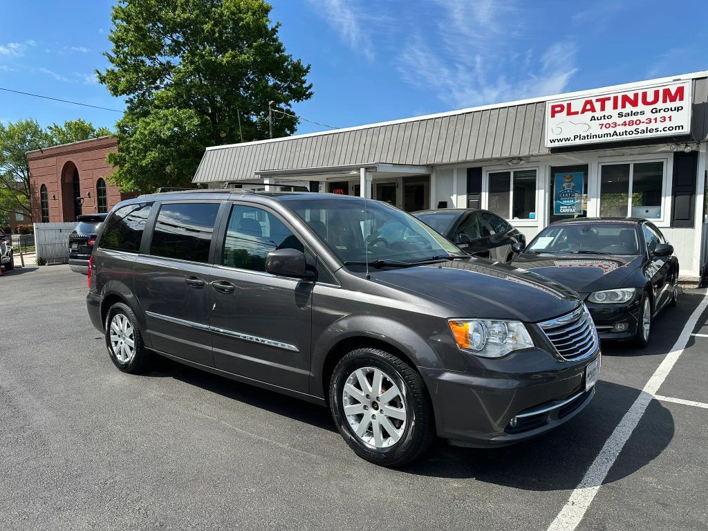 2015 CHRYSLER Town and Country