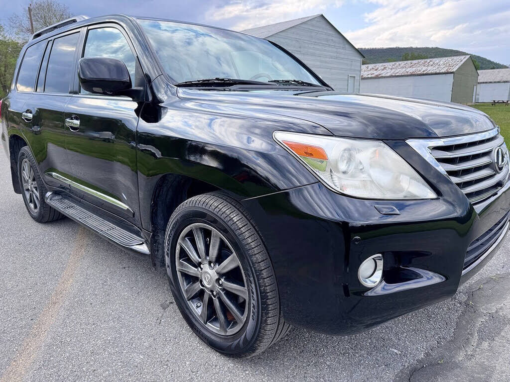 2011 LEXUS LX