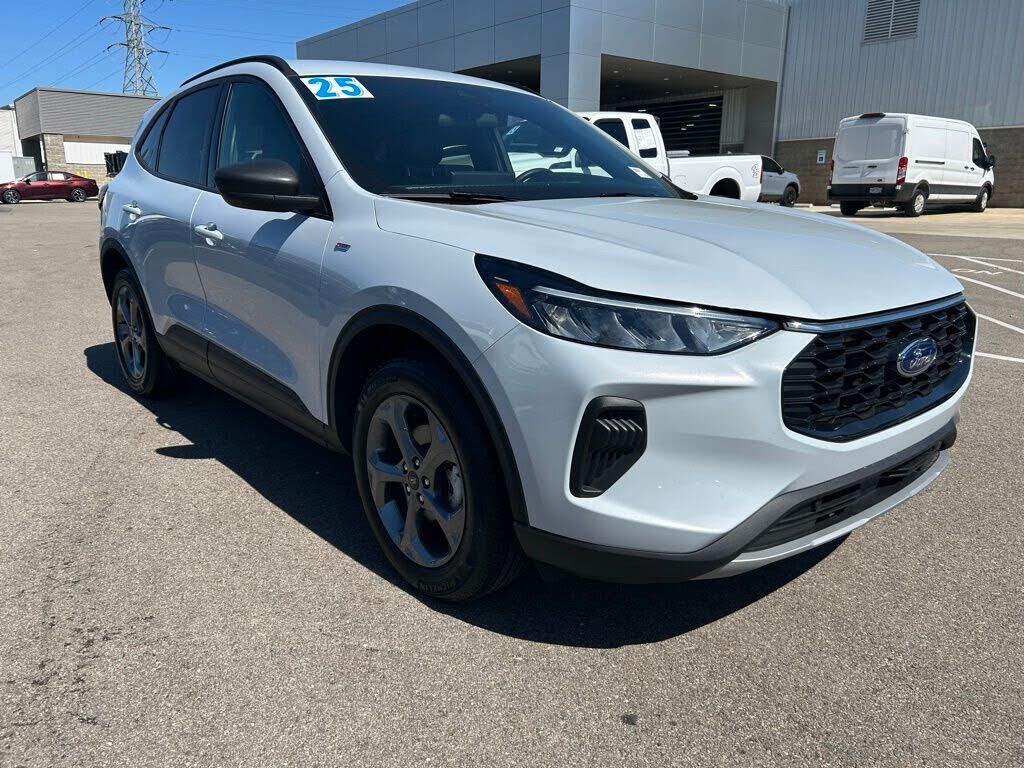 2025 FORD Escape