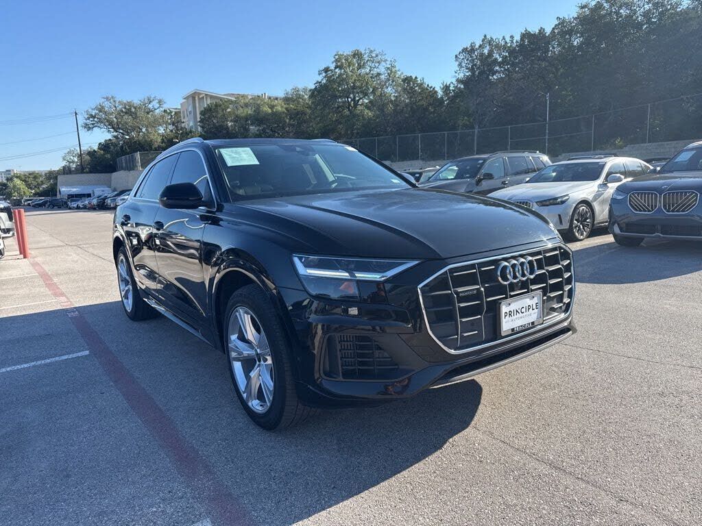 2022 Audi Q8