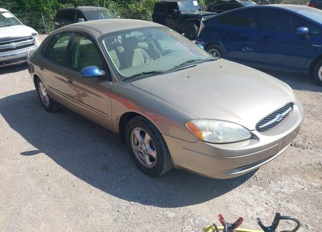 2003 FORD Taurus