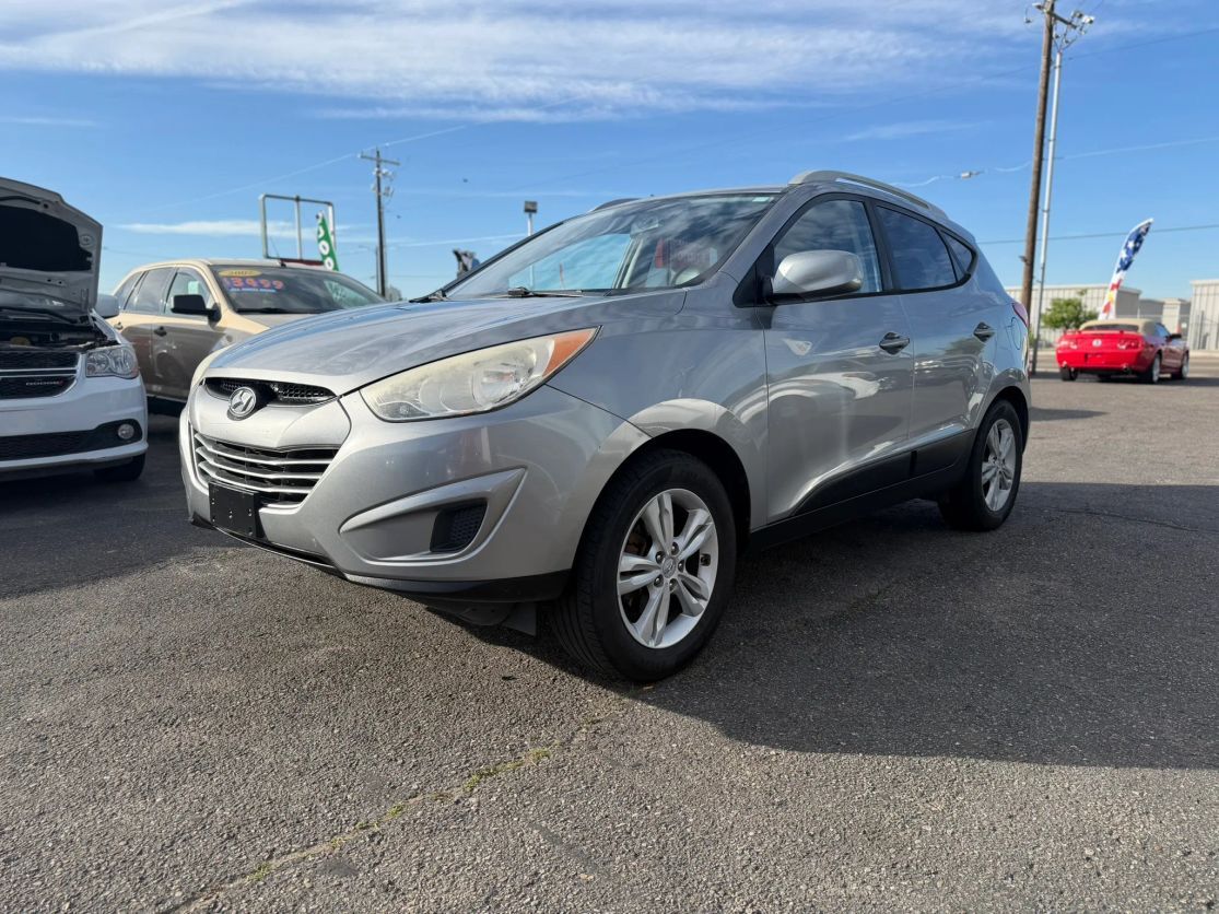 2010 HYUNDAI Tucson