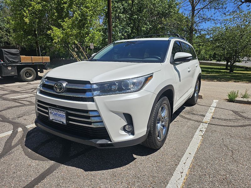 2019 TOYOTA Highlander
