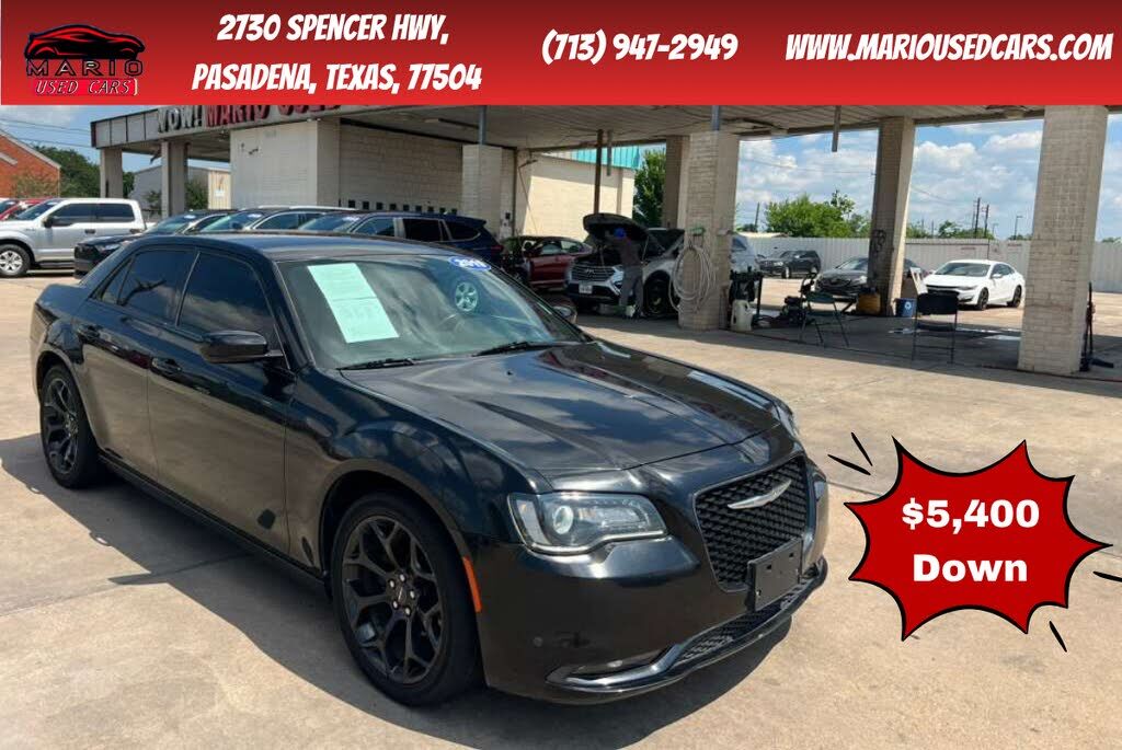 2019 CHRYSLER 300