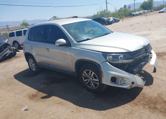 2013 VOLKSWAGEN Tiguan