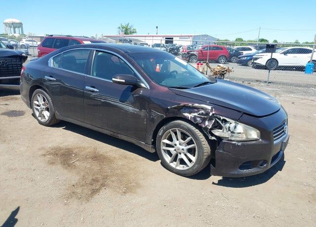 2011 NISSAN Maxima