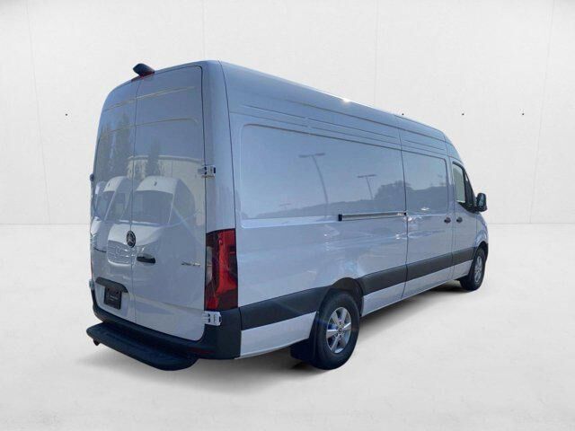 2025 Mercedes-Benz Sprinter