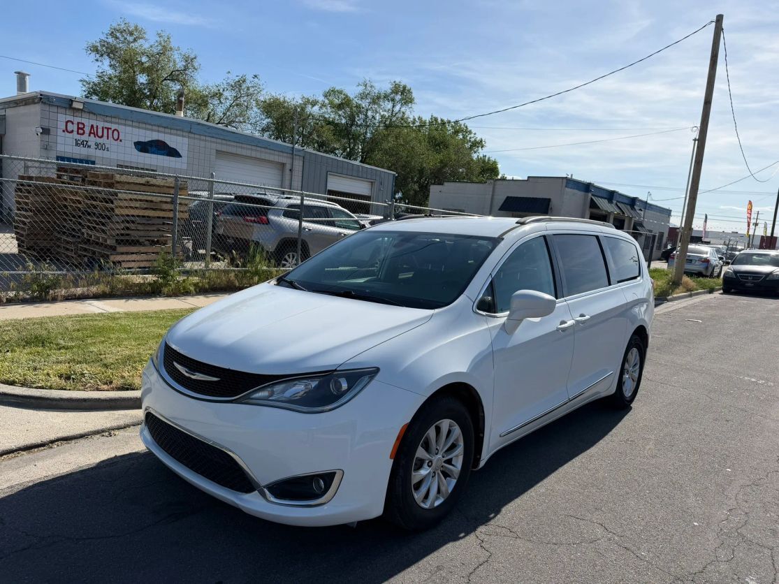 2017 CHRYSLER Pacifica