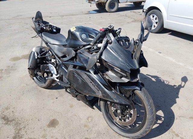 2025 YAMAHA YZF