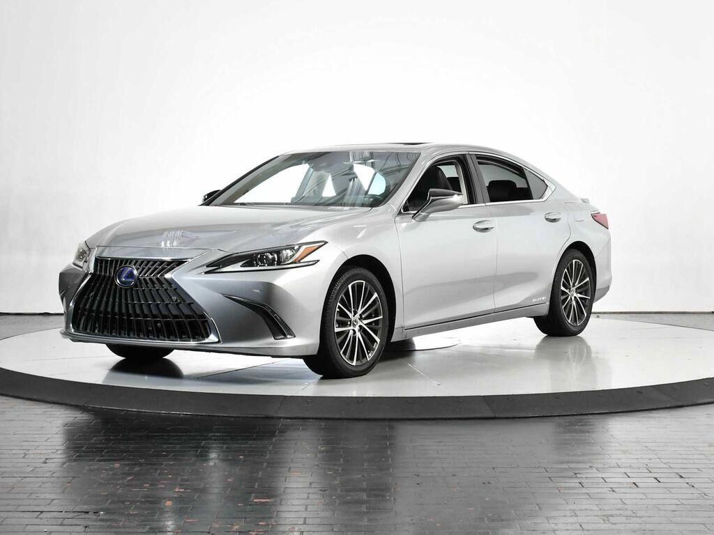 2022 LEXUS ES