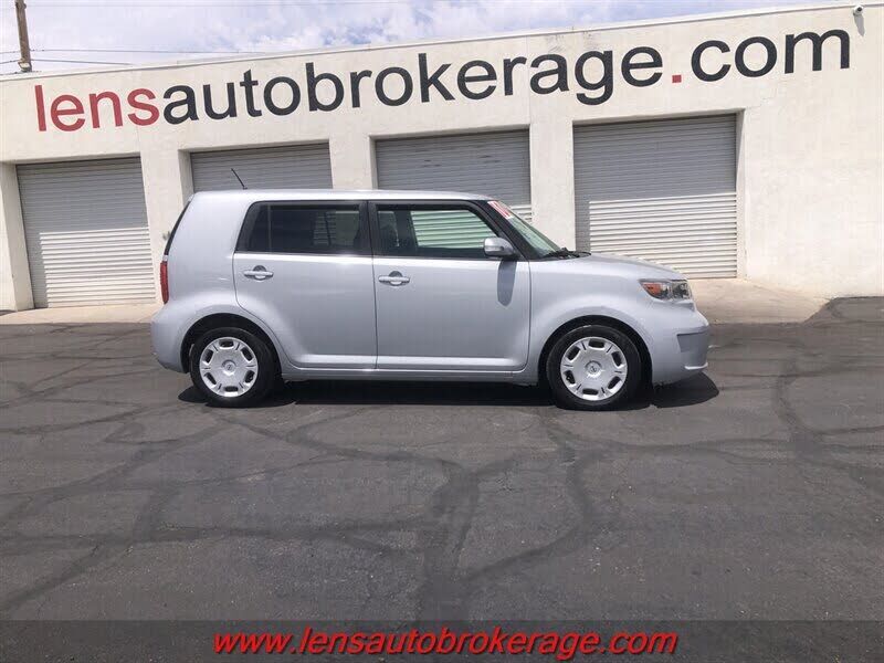 2010 TOYOTA SCION