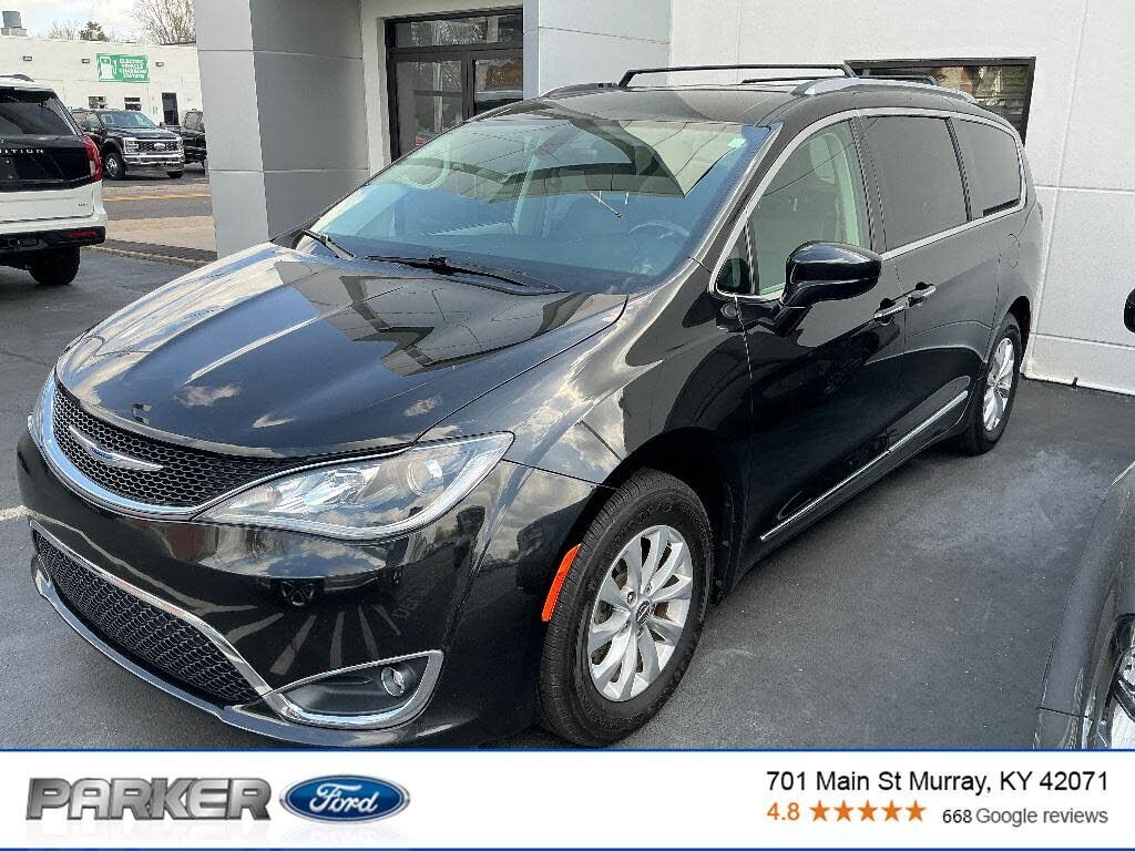 2019 CHRYSLER Pacifica