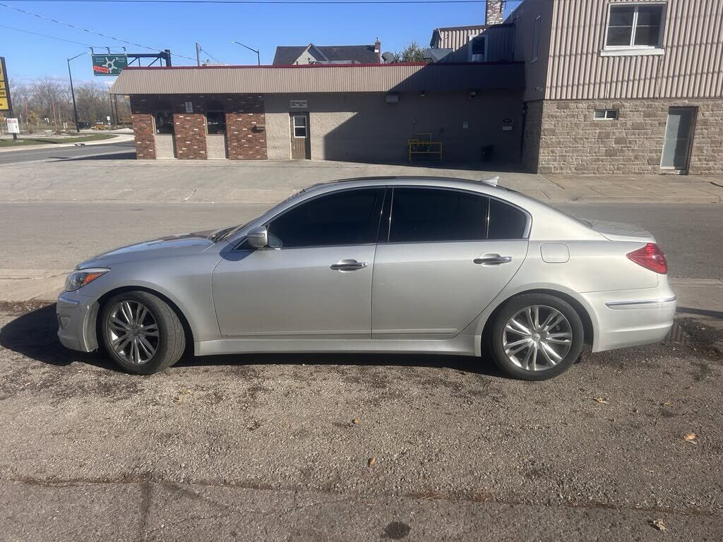 Hyundai Genesis