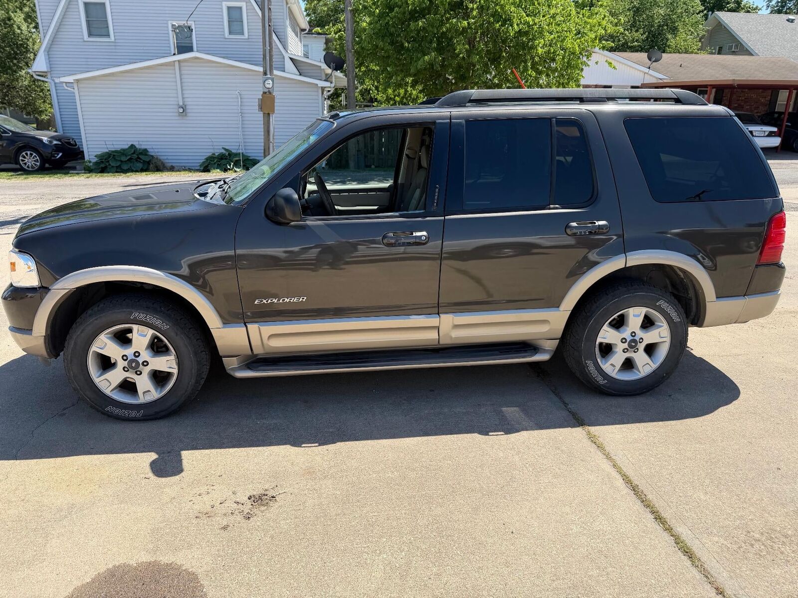 2005 FORD Explorer