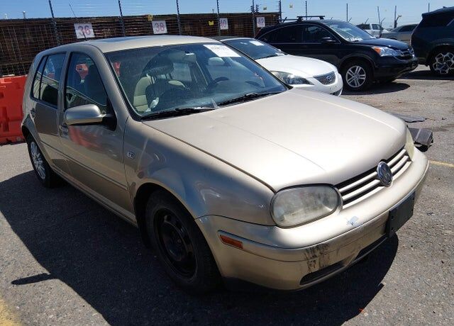 2003 VOLKSWAGEN Golf