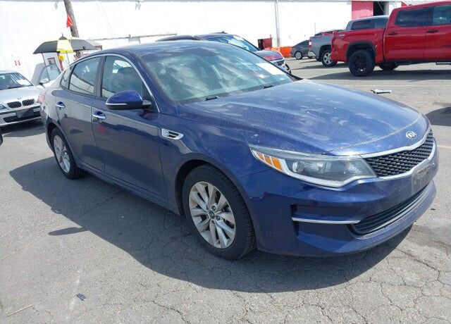 2017 KIA Optima