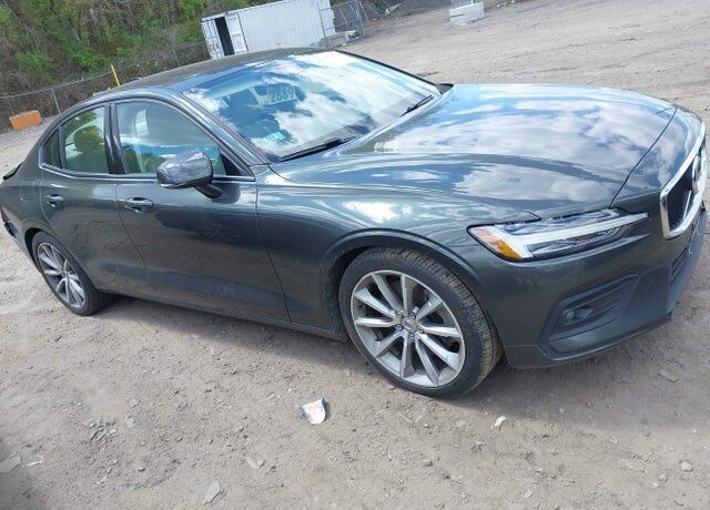 2021 VOLVO S60